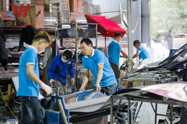 Quang Huy chuyên sản xuất tủ bán trà sữa uy tín giá rẻ