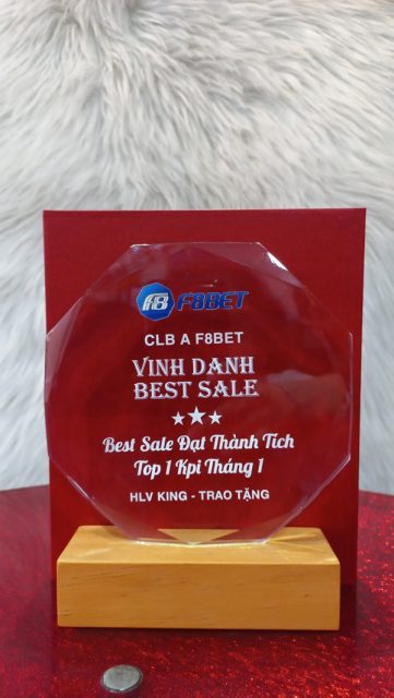 Kỷ Niệm Chương Pha Lê Giá Rẻ