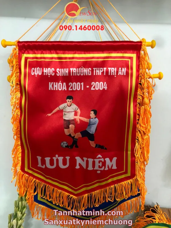 Cờ lưu niệm bóng đá