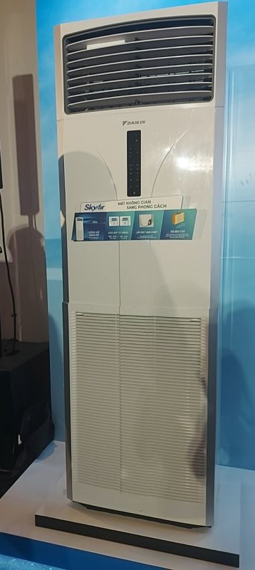 Model máy lạnh đứng đặt sàn Daikin mới FVC gas R32 mới năm 2023