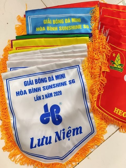 cờ lưu niệm