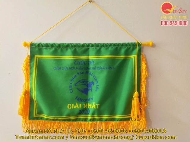 cờ lưu niệm