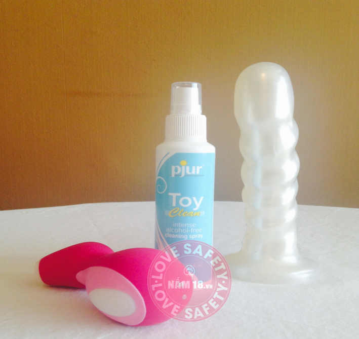 chai xịt vệ sinh sextoy Pjur Toy Clean