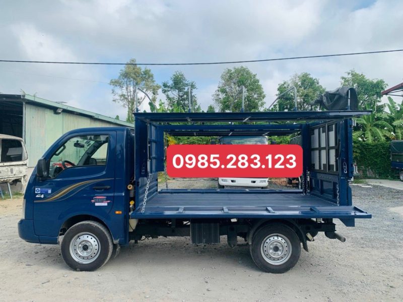 Xe tai tata mở cánh dơi