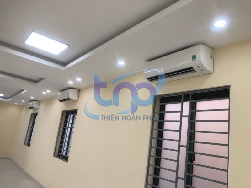 máy lạnh treo tường daikin,