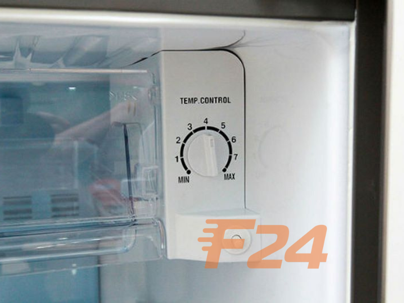 Tủ lạnh không đông đá do chỉnh sai nhiệt độ