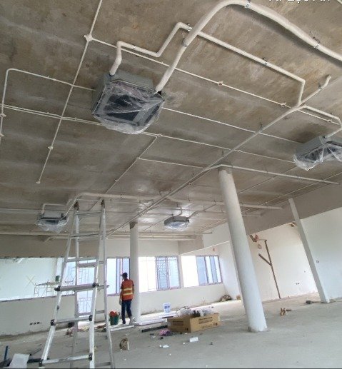 Lắp máy lạnh Âm Trần LG ZTNQ48LMLA0 cho quán ăn trọn gói giá rẻ