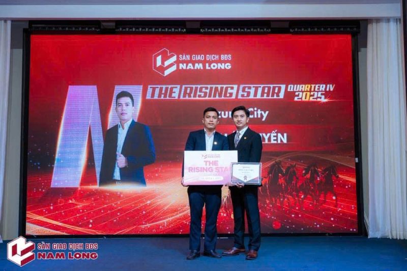 Vinh danh cá nhân có thành tích bán hàng tốt tại sànNamLong